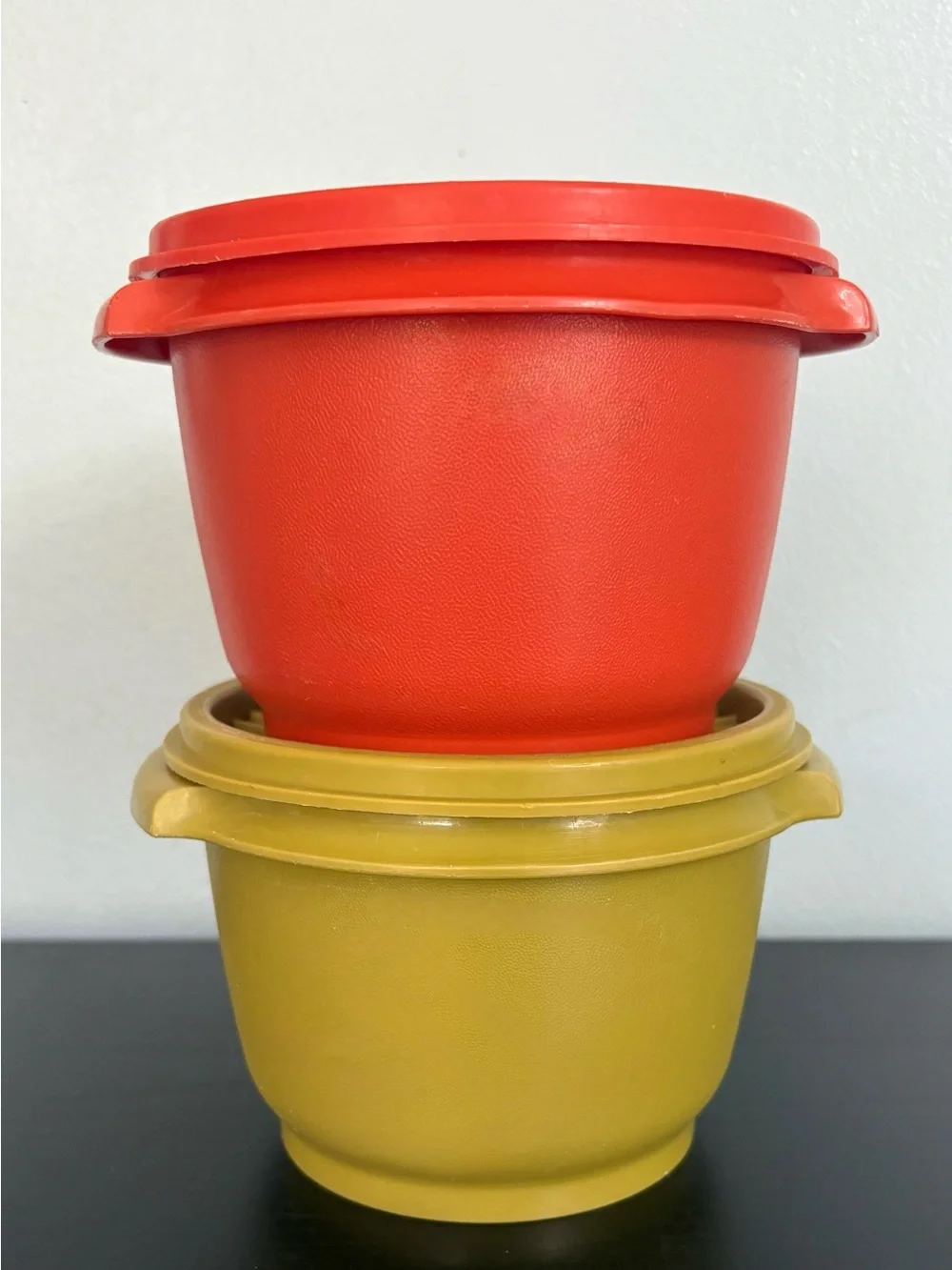 Vintage 1970s Tupperware Servalier 886 Bowls Sunburst Lids Set of 2